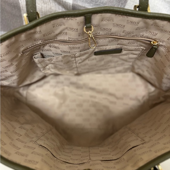 Michael Kors Green Tropical Tote Bag - Picture 2 of 3